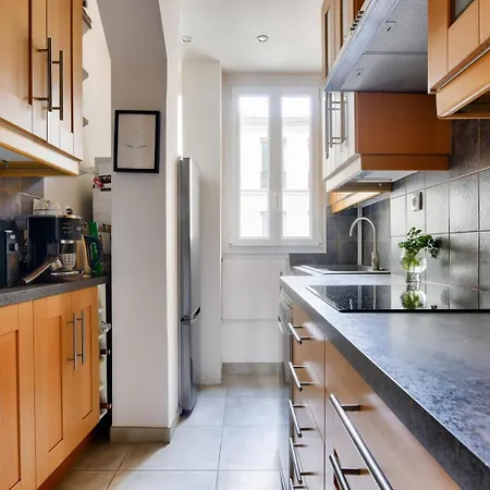 Apartament Charming With Open Views Paryż