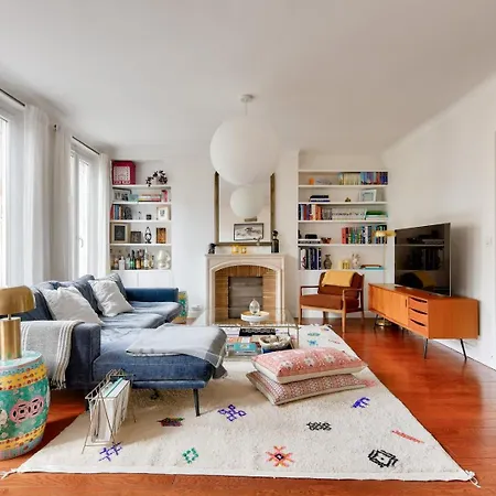 Charming With Open Views Paryż